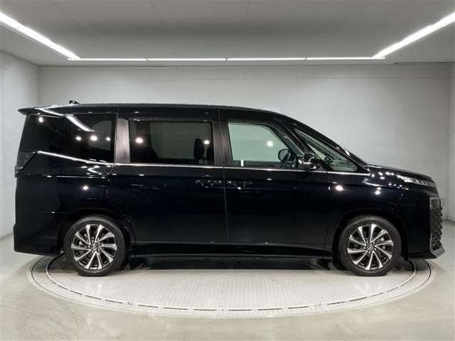 この度は数多くある掲載車の中から当店のお車をご覧頂き誠にありがとうございます。お写真では分かりづらい外装や内装状態は、いつでもお問合せください。スタッフが分かりやすくご説明ご案内させて頂きます。
