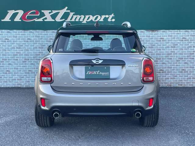 ブラウンレザーシート　ピクニックベンチ　アクティブクルーズコントロール　インテリジェントセーフティ　シートヒーター　パワーシート　コンフォートアクセス　ドライビングモード　18AW　パワーゲート