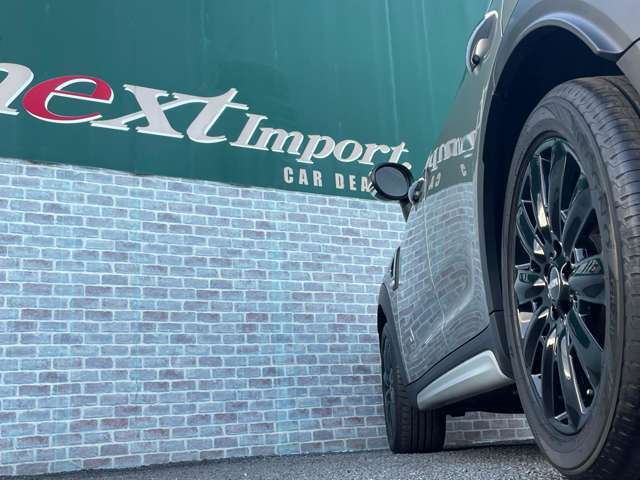 ブラウンレザーシート　ピクニックベンチ　アクティブクルーズコントロール　インテリジェントセーフティ　シートヒーター　パワーシート　コンフォートアクセス　ドライビングモード　18AW　パワーゲート