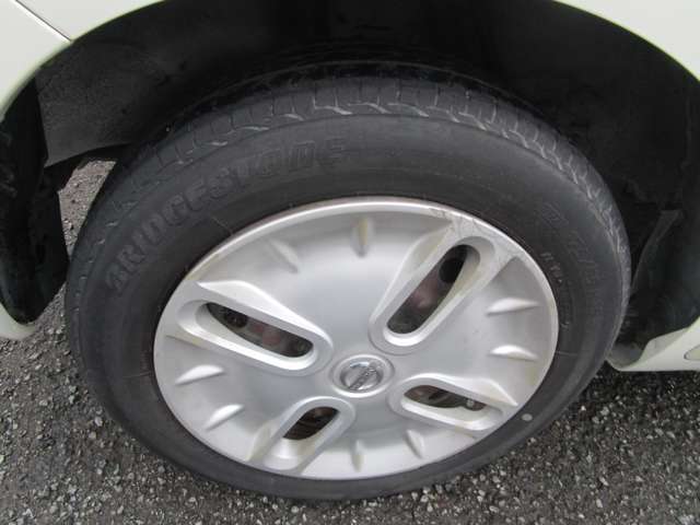 エンジンミッション1ヶ月又は1000キロ保証。有償保証1年から3年まで237項目にわたりロードサービス付の安心プランもございます。※「初度登録より13年13万キロまで」一部対象外車種もあります。