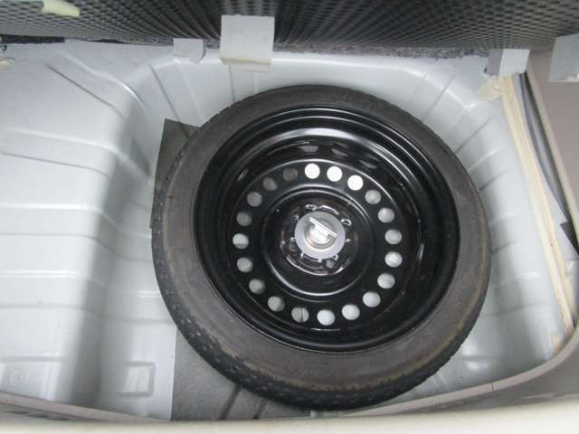 板金、修理等も行っています。店舗が大きくないからこそ出来るフットワークのかるい、プライスにてやらせて頂いております。是非比較してみて下さい。見積もり歓迎スピーディーかつお客様に喜んで頂ける仕事を。