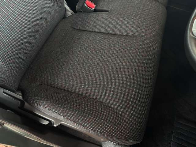 店頭にて現車の確認も可能です。お電話にて在庫のご確認の上、是非ご来店ください！
