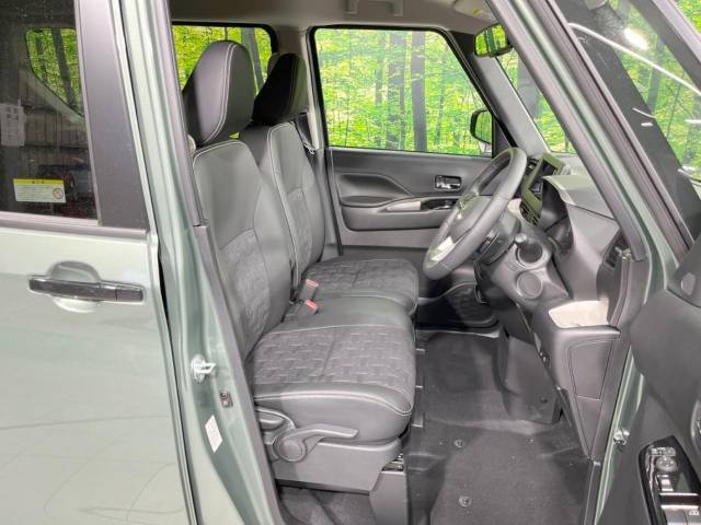 もちろん車内はキレイです♪よりクリーンな状態をキープしたいお客様には『ナノゾーンコート』がおすすめ！新型コロナウイルス対策や、除菌・消臭に効果を発揮し多くの方にご好評いただいております。