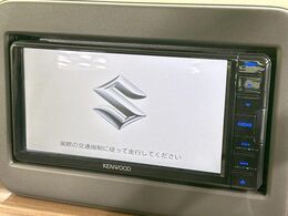 【純正ナビ】人気の純正ナビを装備。オーディオ機能も充実しており、Bluetooth接続すればお持ちのスマホやMP3プレイヤーの音楽を再生可能！毎日の運転がさらに楽しくなります！！