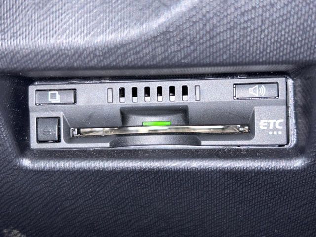 【ETC】高速道路の料金所をストレスなく通過！話題のスポットやサービスエリアに多い「スマートIC」利用時は必須のアイテムです。当店でセットアップを実施、ご納車当日からすぐにご利用いただけます！