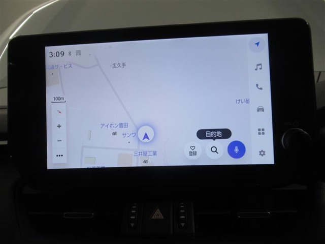 手で触れた感じの質感も高く、高級感のあるインパネです　オーナーになった喜びを味わえる造りです　日頃触れるステアリングやシフトノブもキレイに仕上げてあります
