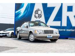 メルセデスベンツE320コンバーチブル入庫しました！初代のEクラスクーペをベースに作りあげられた一台になります！