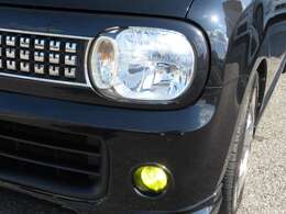 レンズ類は磨き専用コーティング済みでクリアできれいな状態です！！ヘッドランプは明るく高級感のある純正HIDで、スモールランプはホワイト色LED・フォグランプは社外の明るいイエロー色LED球に交換済みです！！