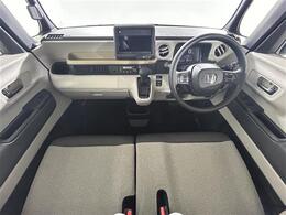 【インパネ全体】全方位で視界が広く、高い目線で運転もしやすいです！