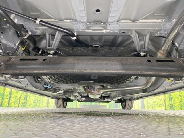 親切・丁寧な専門メカニックスタッフが応対！・車検・点検整備・事故等の修理などアフターサービスも安心。お車のカスタマイズもネクステージのサービススタッフまでご相談ください！
