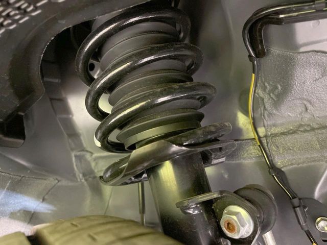 親切・丁寧な専門メカニックスタッフが応対！・車検・点検整備・事故等の修理などアフターサービスも安心。お車のカスタマイズもネクステージのサービススタッフまでご相談ください！