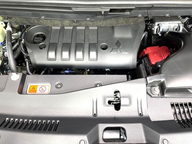 親切・丁寧な専門メカニックスタッフが応対！・車検・点検整備・事故等の修理などアフターサービスも安心。お車のカスタマイズもネクステージのサービススタッフまでご相談ください！