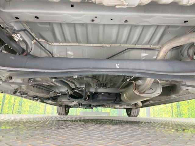 親切・丁寧な専門メカニックスタッフが応対！・車検・点検整備・事故等の修理などアフターサービスも安心。お車のカスタマイズもネクステージのサービススタッフまでご相談ください！