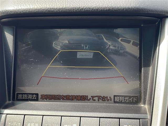 全国10.000台の保有在庫の中から、厳選したオススメ車両を店頭にて展示致しております。国産車のみならず、輸入車の展示にも力を入れております。こだわり派のお客様にもご満足頂ける在庫を揃えております。