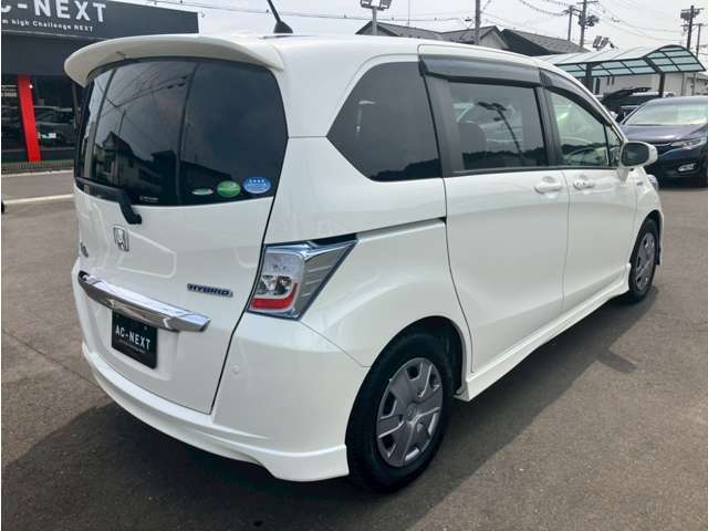 中古車は、前人様の使用状況を引き継ぐことになります『走る』『曲がる』『止まる』に関わる高額な瑕疵は購入後に訪れます。壊れるリスクの少ないお車の提供とお客様が購入後に後悔されない商品を提供をお約束します