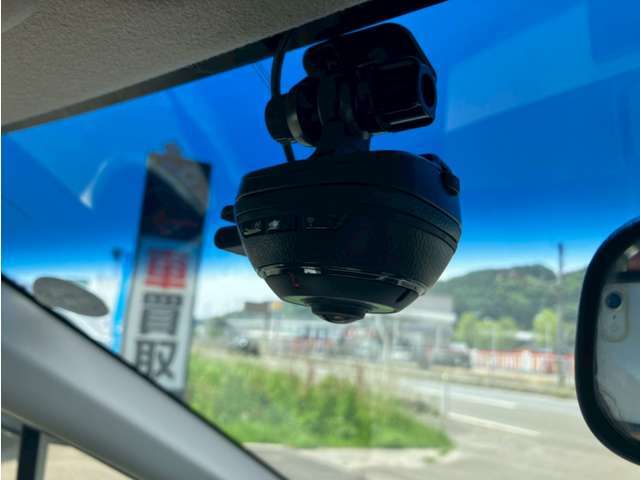【ドライブレコーダー】愛車に取り付けることで映像と音声を記録してくれるドライブレコーダーは、事故の際に確かな証拠能力を発揮してくれます。