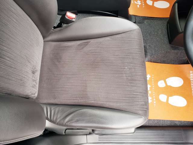 全車専門スタッフによる内装クリーニング、外装磨きを実施しており、見えない細かい部分まで気を使っております。是非、一度お客様自身の目で確かめて頂けたらと思います。