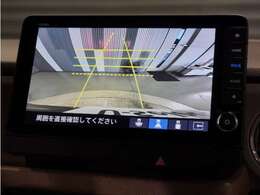 【バックカメラ】後退時も安心。リバース連動で画面が切り替わるのでとっても便利。