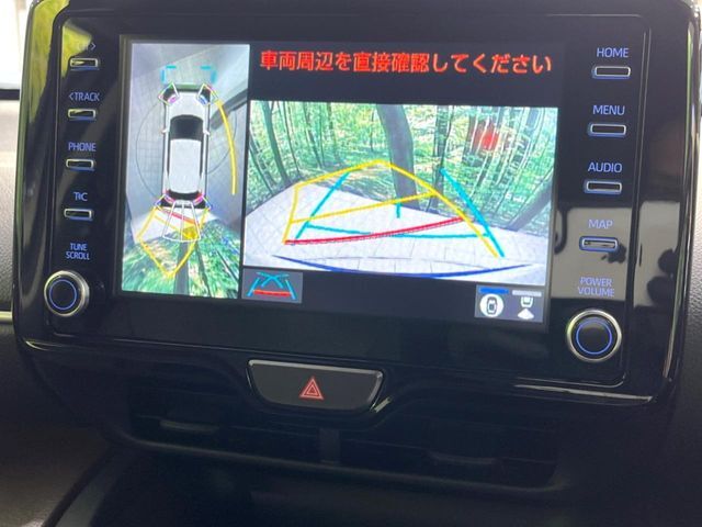 【パノラミックビューモニター】専用のカメラにより、上から見下ろしたような視点で360度クルマの周囲を確認することができます☆死角部分も確認しやすく、狭い場所での切り返しや駐車もスムーズに行えます。