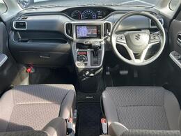 【インパネ全体】全方位で視界が広く、高い目線で運転もしやすいです！