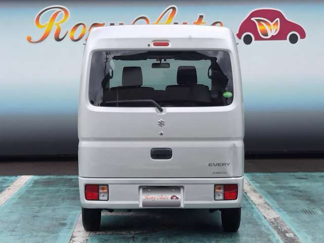 自社整備工場完備！！熟練の技術を持った整備専門スタッフ在中！！ご購入後の整備等につきましてもご安心下さいませ。専任整備士が丁寧にご対応させていただきます。