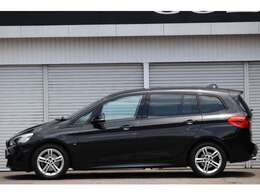 弊社在庫車をご覧頂きまして有難う御座います。輸入車を専門に取扱しており、自社整備工場、テスター診断機なども整っておりますのでアフターメンテナンスもお任せください。