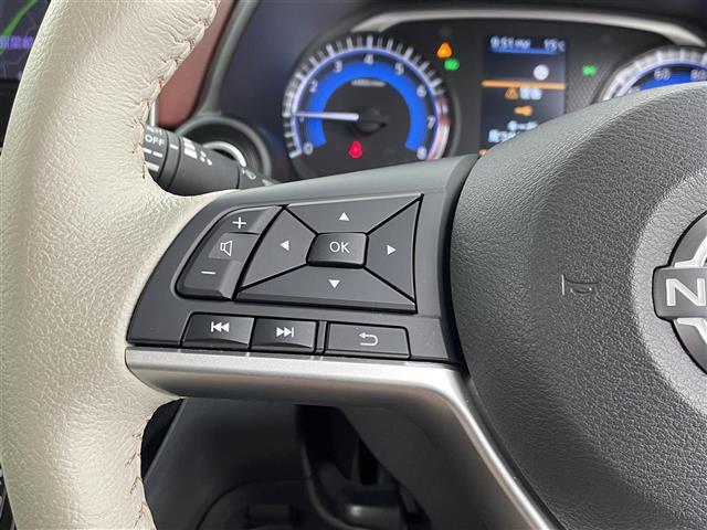 【運転席操作部】快適なドライブを楽しむための機能が装備されています！運転席から触れるので、使いやすいです！除菌プランいれていただくと、さらに清潔で安心していただけます！
