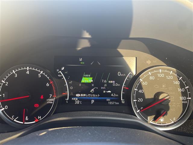 メーターがシンプルで見やすく運転しやすいですね！