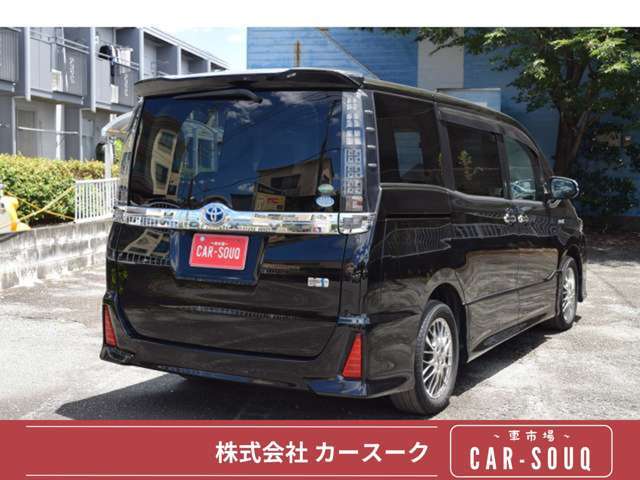 輸入車から軽自動車まで幅広く在庫しております！ご連絡、ご来店をスタッフ一同心からお待ちしております！