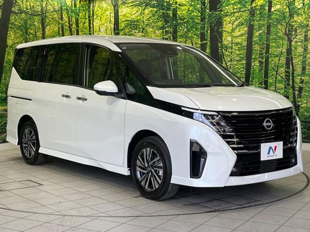 大好評のボディコーティング「弾スプラッシュコート」もご納車までに施工可能。通常のガラスコートと異なる、耐久年数6年の無機質ガラスコーティングが、ボディをキレイな状態に保ってくれます。