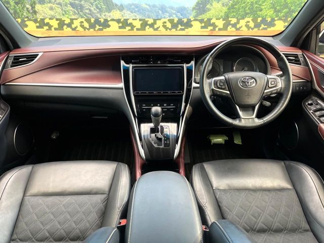 グループ総在庫数約30，000台！！全国の系列店からメーカー・車種問わずご紹介出来るので、あなたにピッタリのお車が見つかるはずです♪まずはお問い合わせ下さい☆