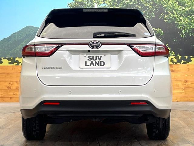 安心の最長10年・走行無制限保証（有償）をご用意。保証内容も充実はもちろん、無料点検＆オイル交換や、年中無休の全国・24時間ロードサービスも付帯されておりますのでご安心下さい。