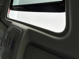 【天井】『天井』の画像になります。写真の内容に関してご不明点、ご質問等がございましたらお気軽にガリバー店舗までお問い合わせください。