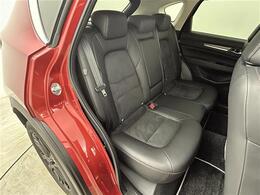 【後部座席】『後部座席周辺』の画像になります。写真の内容に関してご不明点、ご質問等がございましたらお気軽にガリバー店舗までお問い合わせください。