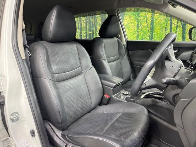 【防水シート】スノボやダイビング等でありがちな汚れや濡れも心配無用の防水シート♪雨の日に傘や荷物でシートが濡れたり、飲み物をこぼしたりした時もサッと拭いてきれいになるから大助かり♪