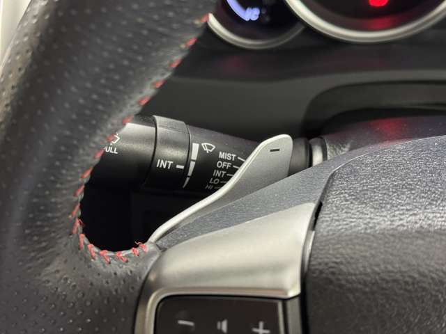 店舗にて現車の確認もいただけますので、お電話で在庫のご確認の上是非ご来店くださいませ。