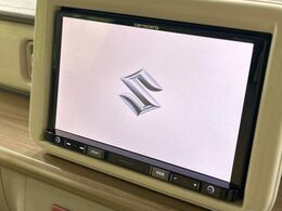 【純正ナビ】人気の純正ナビを装備。オーディオ機能も充実しており、Bluetooth接続すればお持ちのスマホやMP3プレイヤーの音楽を再生可能！毎日の運転がさらに楽しくなります！！