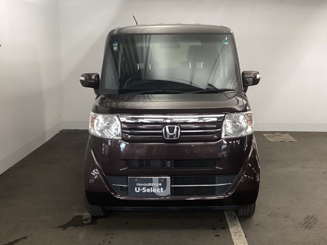 フロントマスクは個性もいっぱい！　人気の車です。