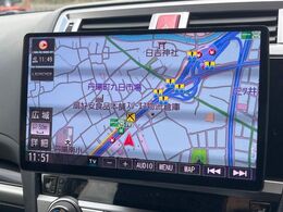 【大画面ナビ】人気の大型10インチナビを装備。存在感のある大画面はインパクト大！ナビ利用時のマップ表示は見やすく、テレビやDVDは臨場感がアップ！いつものドライブがグッと楽しくなります♪