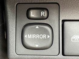 店内には最新ナビの展示ブースもございます。カロッツェリア・アルパイン・イクリプスのカーナビを取り扱っており、フリップダウンモニターの取付も可能です。