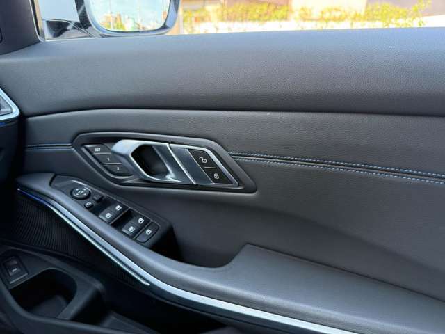 弊社お客様より頂いた下取車やデモカーが在庫の殆どを占めています。車の経歴や整備記録が分かり、ご安心してお車をお選び頂ける正規ディーラーならではのラインナップでございます。