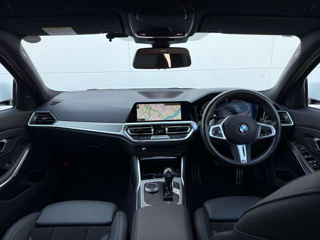 BMW専門のメカニックが、100項目にも上るポイントを徹底的にチェック。交換基準に達した部品があれば、弊社負担にて交換後、お客様へご納車致します。