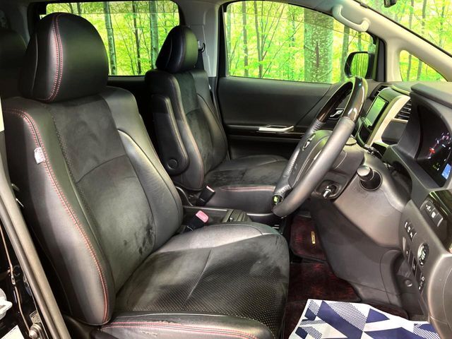 運転席シート廻りは使用感も少なく、良好な状態となっています。丁寧に使われていたことがよくわかりますね。