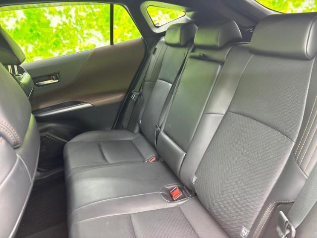 WECARSでは各商談席に大型モニターをご用意しております！見やすい大画面でゆったりと全国の在庫をご覧いただけます！是非ご来店お待ちしております！