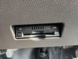 【ETC】高速道路の料金所をストレスなく通過！話題のスポットやサービスエリアに多い「スマートIC」利用時は必須のアイテムです。当店でセットアップを実施、ご納車当日からすぐにご利用いただけます！