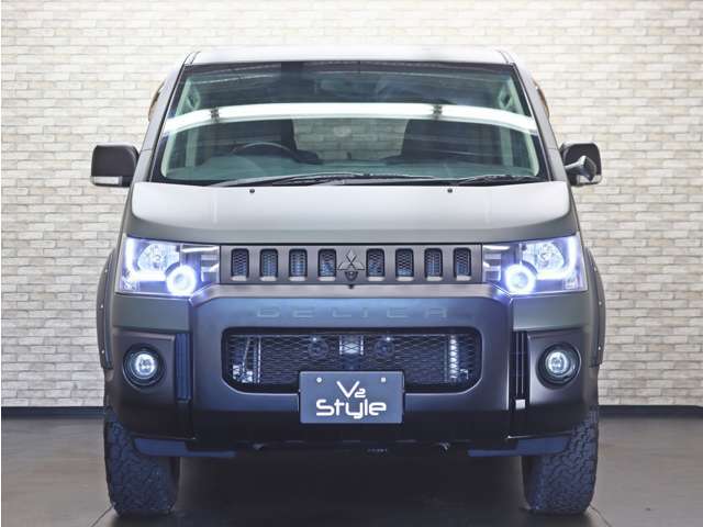 国家資格2級整備士が2名常駐しております。車両入庫時とお客様からご成約を頂いた後に各々150項目以上の点検を行い、納車前点検も行った上でのご納車となります。