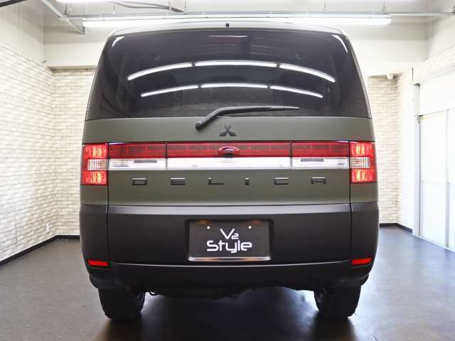 マフラーやヒッチメンバー等の取り付けも是非ご相談ください。入念な打ち合わせからお客様だけの一台をお届け致します。