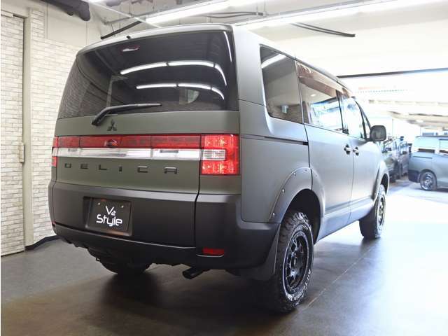 マフラーやヒッチメンバー等の取り付けも是非ご相談ください。入念な打ち合わせからお客様だけの一台をお届け致します。