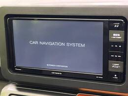 【ナビゲーション】目的地までしっかり案内してくれる使いやすいナビ。Bluetooth接続すればお持ちのスマホやMP3プレイヤーの音楽を再生可能！毎日の運転がさらに楽しくなります！！
