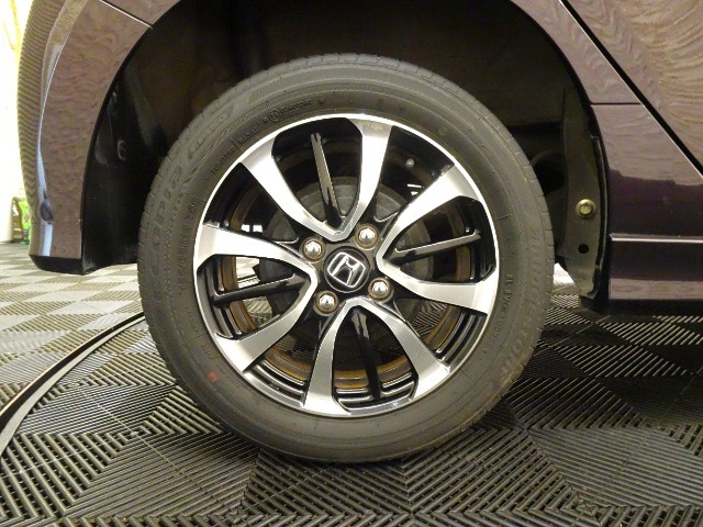 純正アルミホイール付きです☆